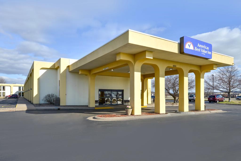 Americas Best Value Inn Moline Exterior photo