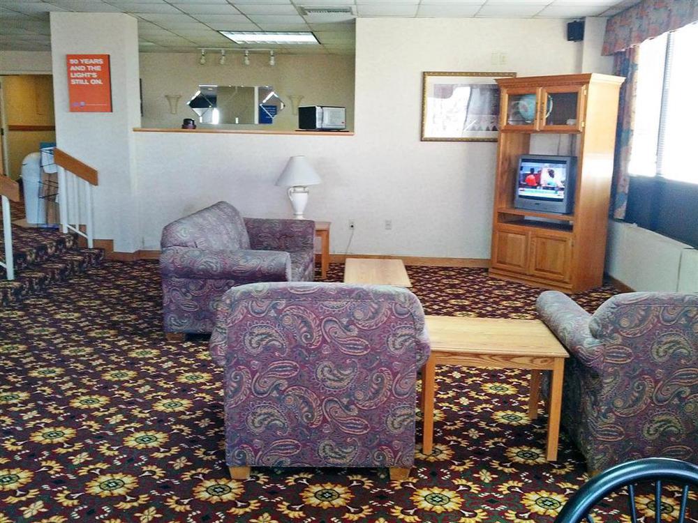 Americas Best Value Inn Moline Interior photo